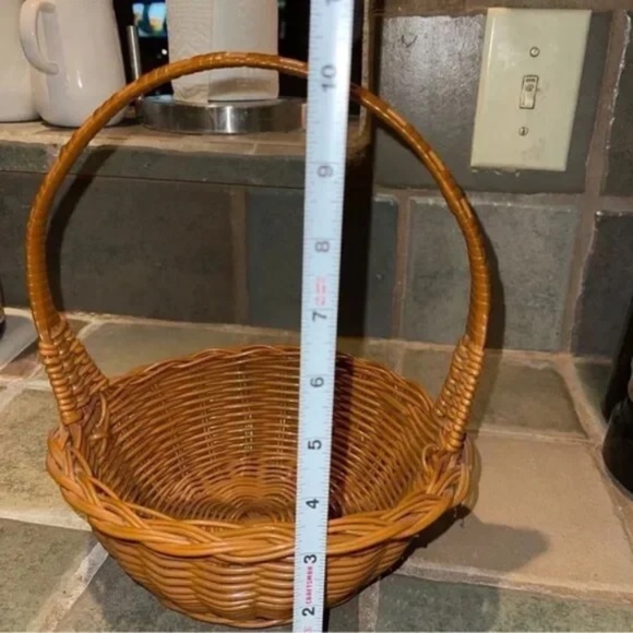 Bohemian Cottage Core Plastic Wicker Basket - Picture 7 of 8